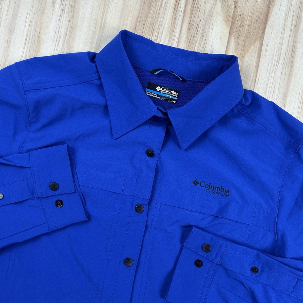 Columbia Titanium Women's Blue Omni-Shade Hiking Shirt Large Long Sleeve